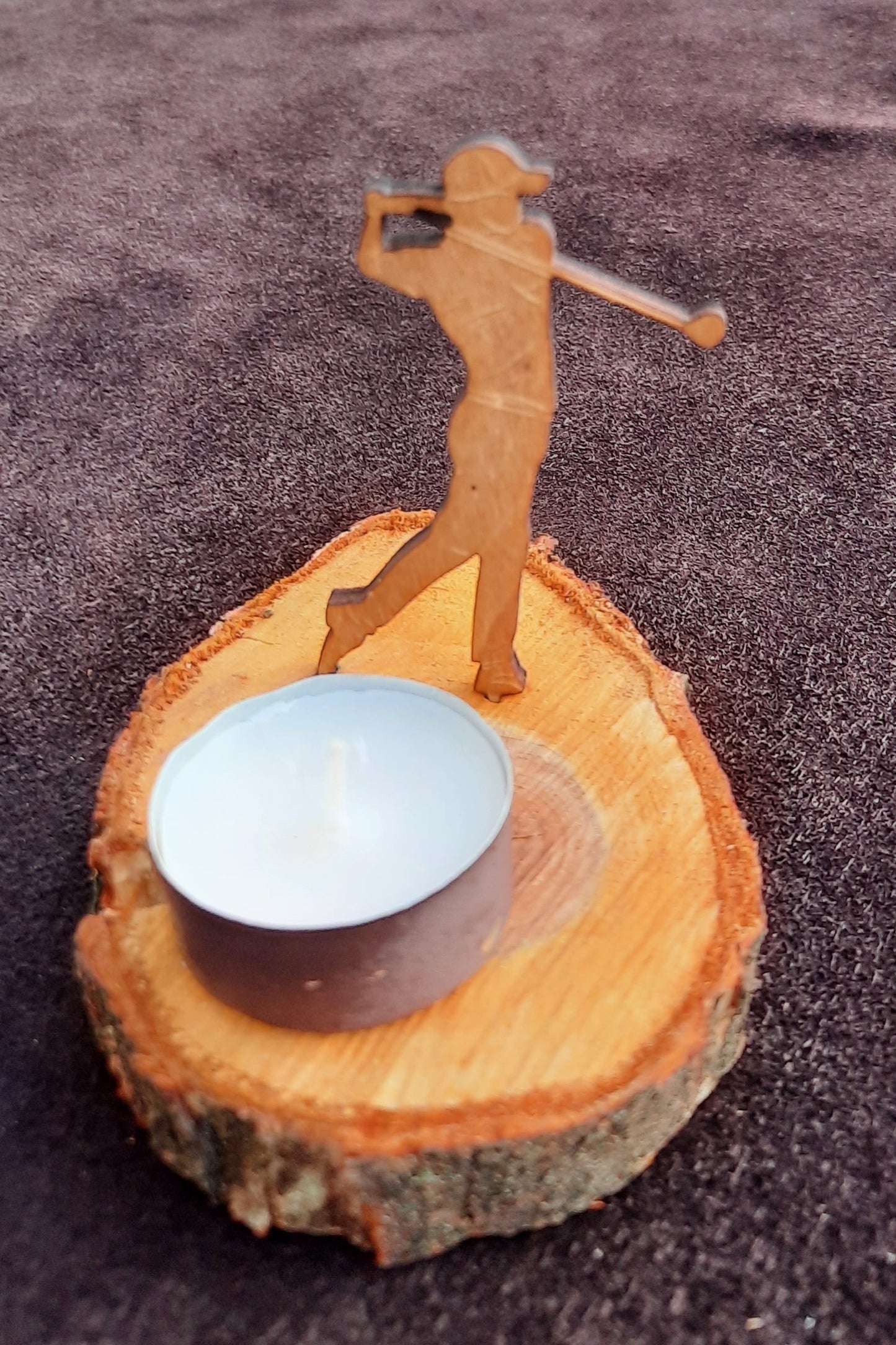 Holz-Skulptur - "Golfspieler, beim Abschlag"