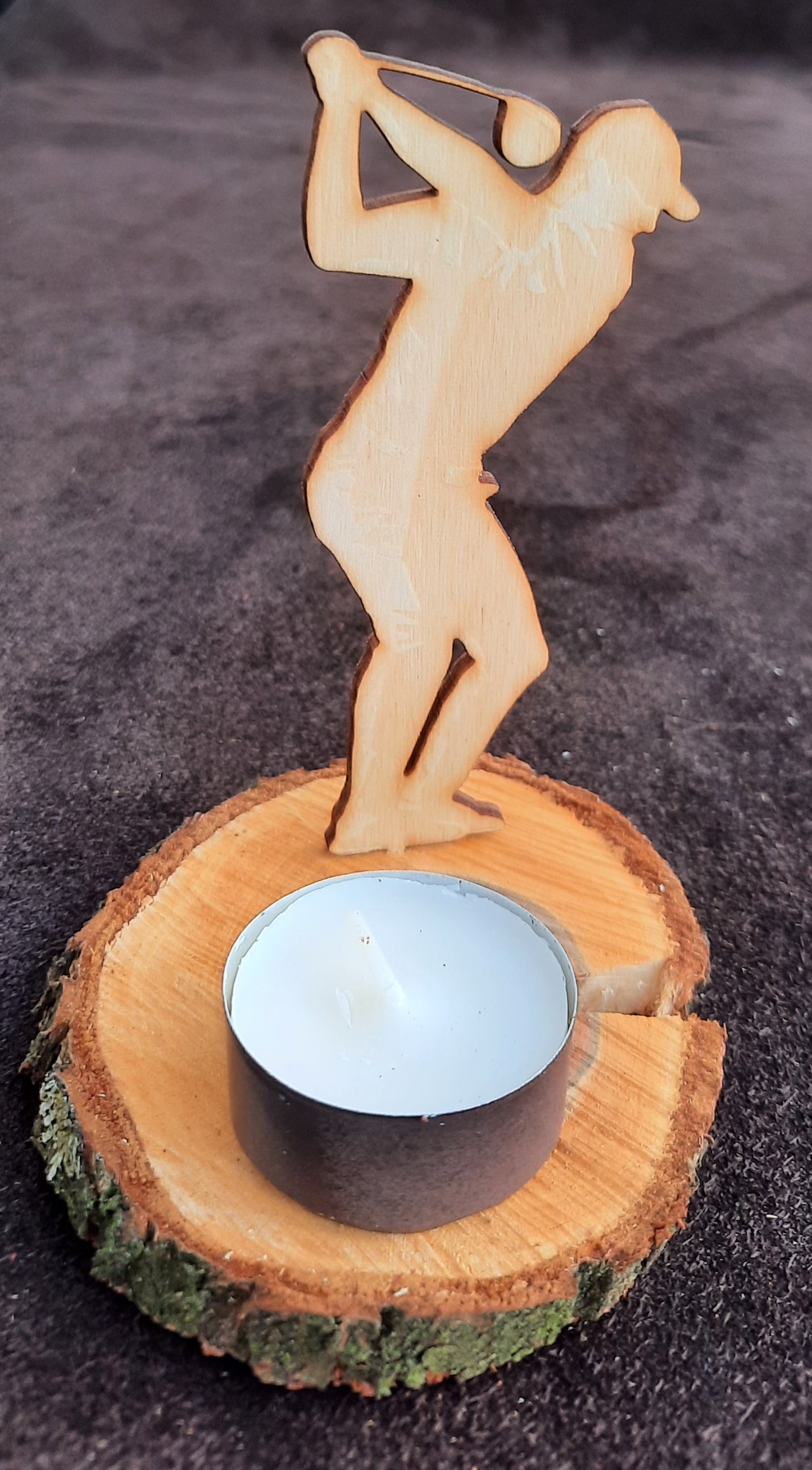 Holz-Skulptur - "Golfspieler, beim Abschlag"