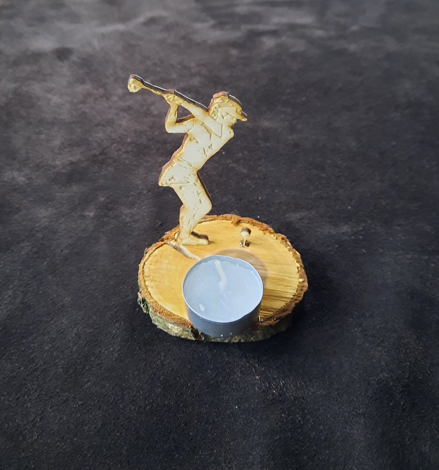 Holz-Skulptur - "Golfspielerin, beim Abschlag"