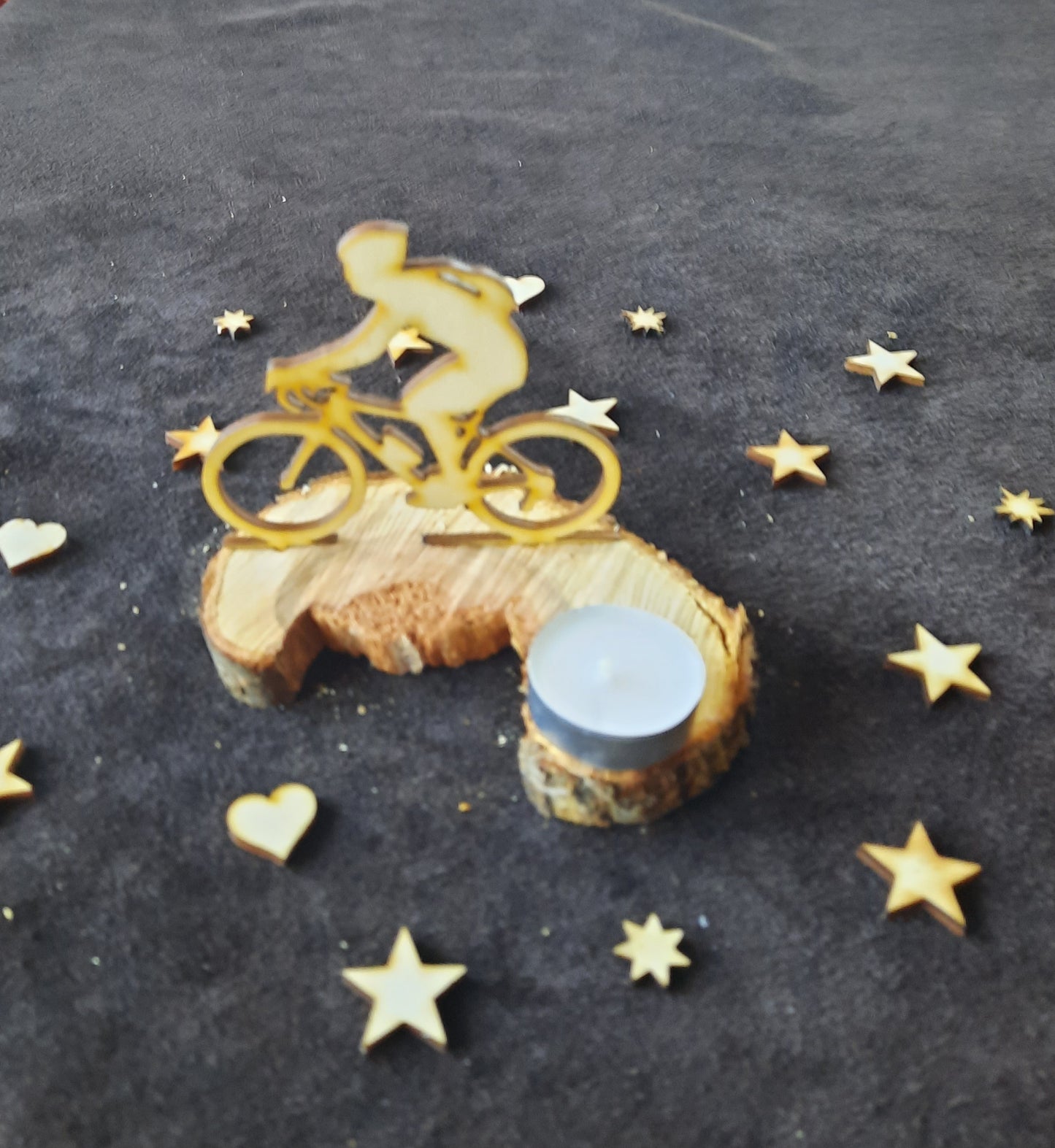 Holz-Skulptur - "Renn-Radler mit Backpack"