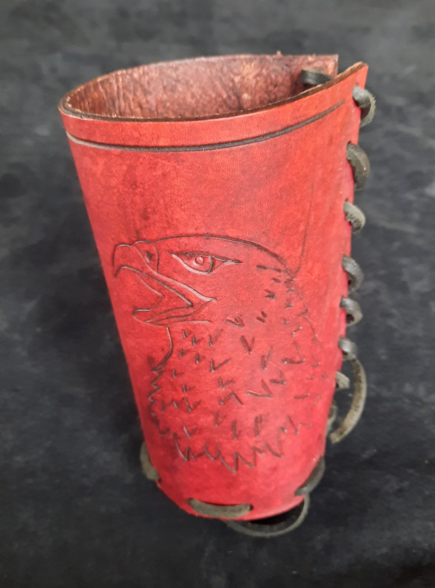 Trinkflaschenhalter – Adlerkopf - schnell und flexibel anpassbar