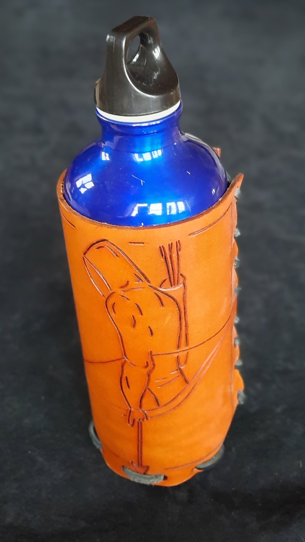 Trinkflaschen-Halter - vermummter Bogenschütze – flexibel und schnell anpassbar