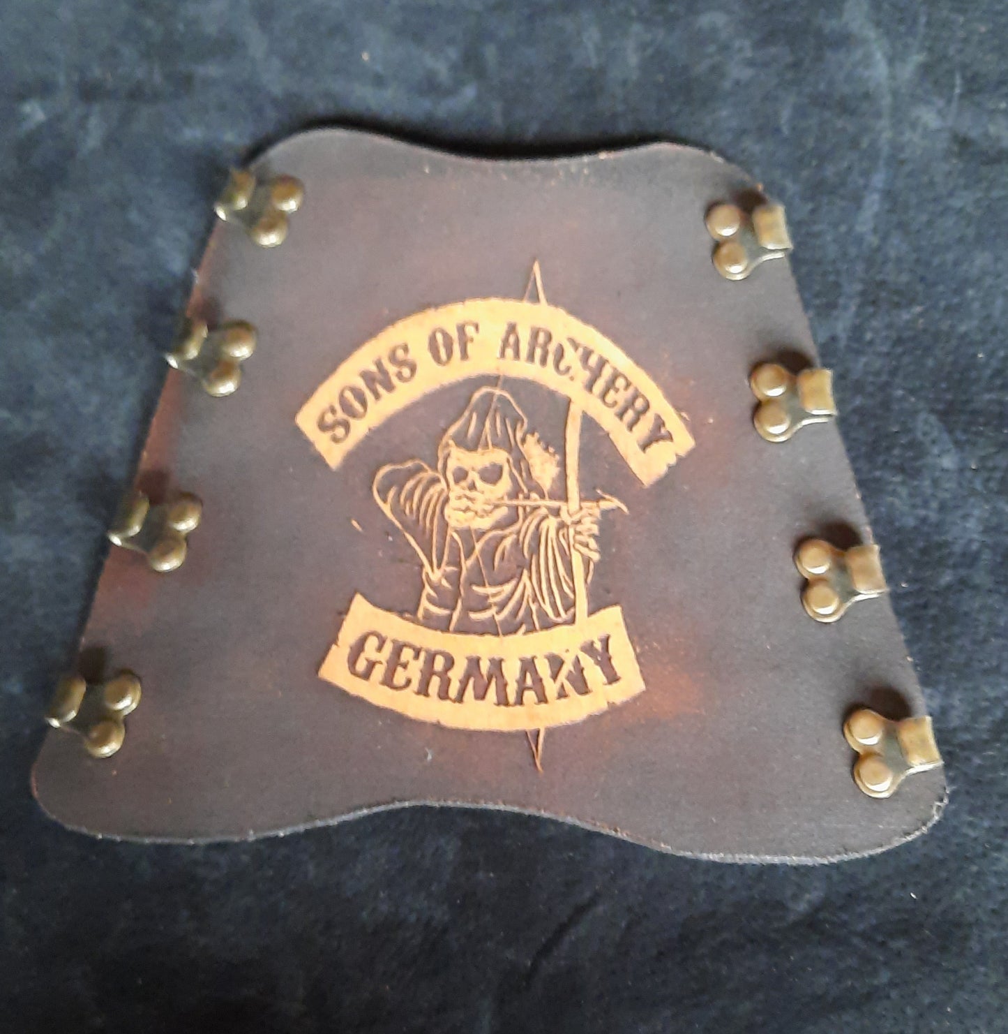 Sons of Archery - Armschutz, in Lasertechnik