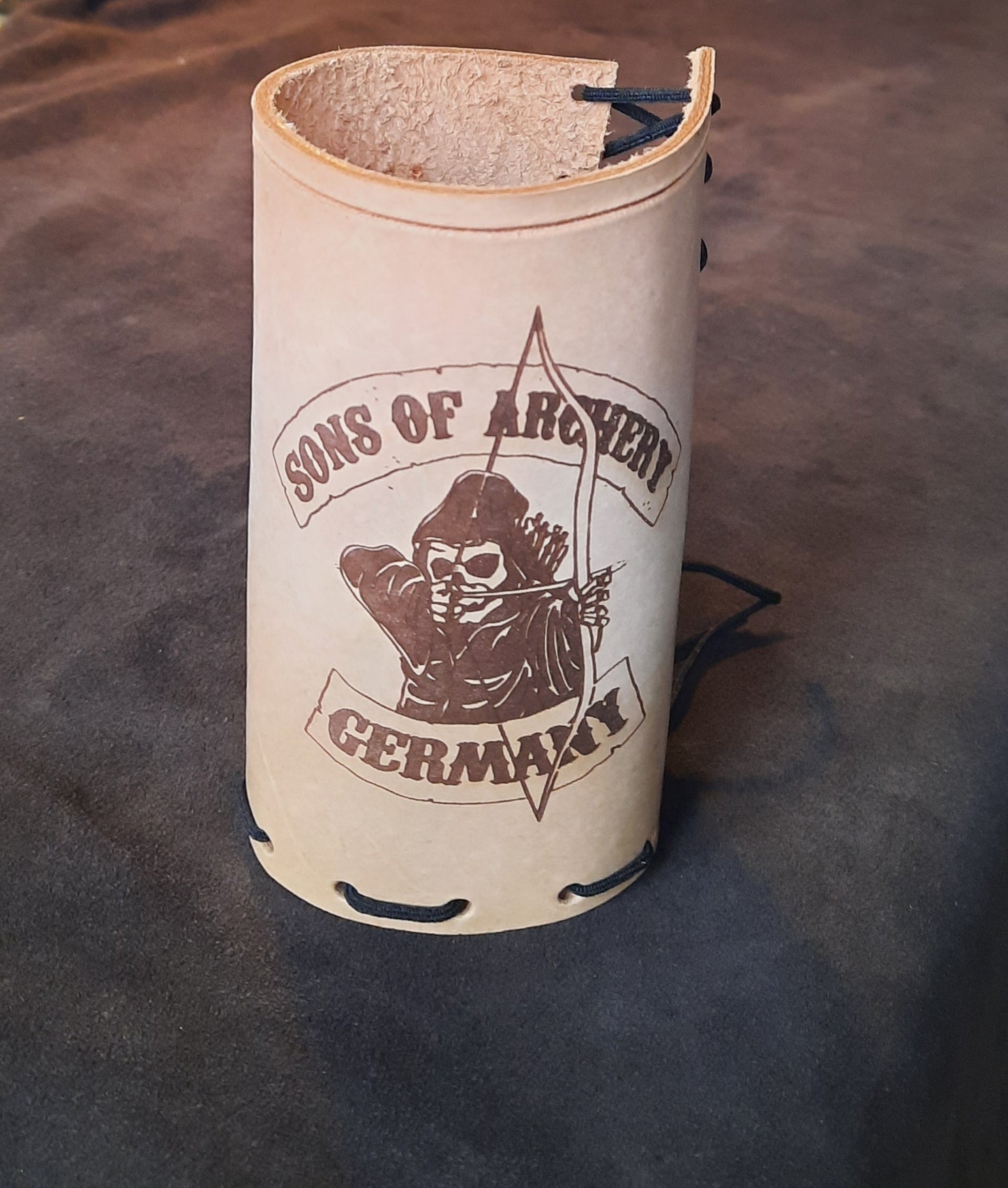 Sons of Archery – Trinkflaschen-Halter - helles, unbehandeltes Leder