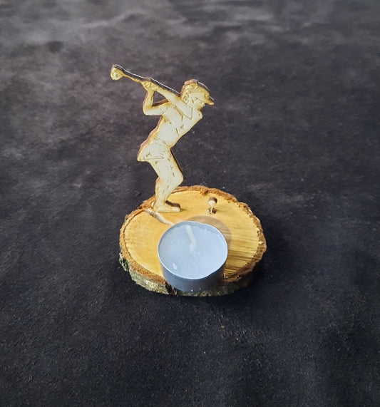 Holz-Skulptur - "Golfspielerin, beim Abschlag"