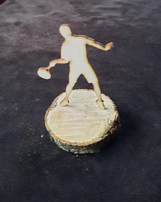 Holz-Skulptur - "Tennis-Spieler beim Vorhand-Schlag"