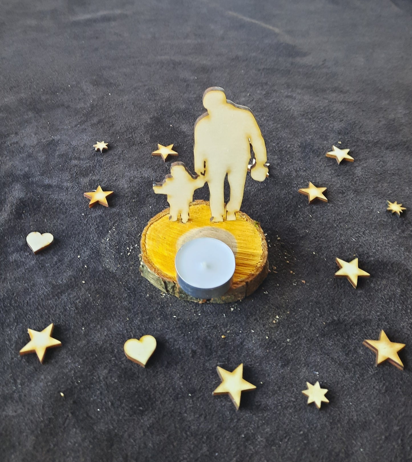 Holz-Skulptur - "Opa mit Enkelkind - Hand in Hand"