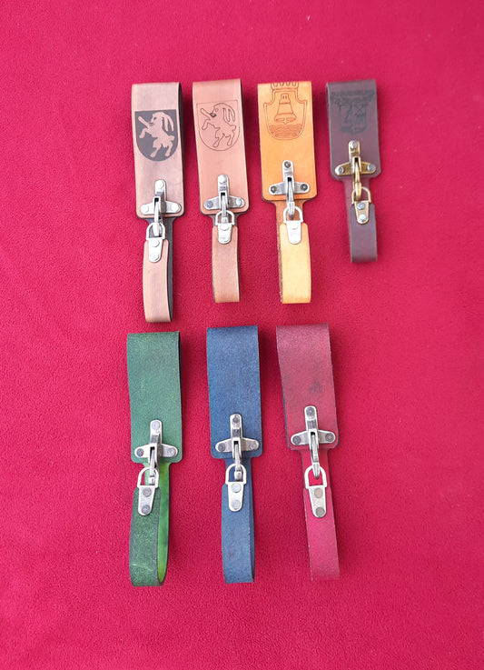 Mittelalterlicher Krug-Halter (individualisierbar)