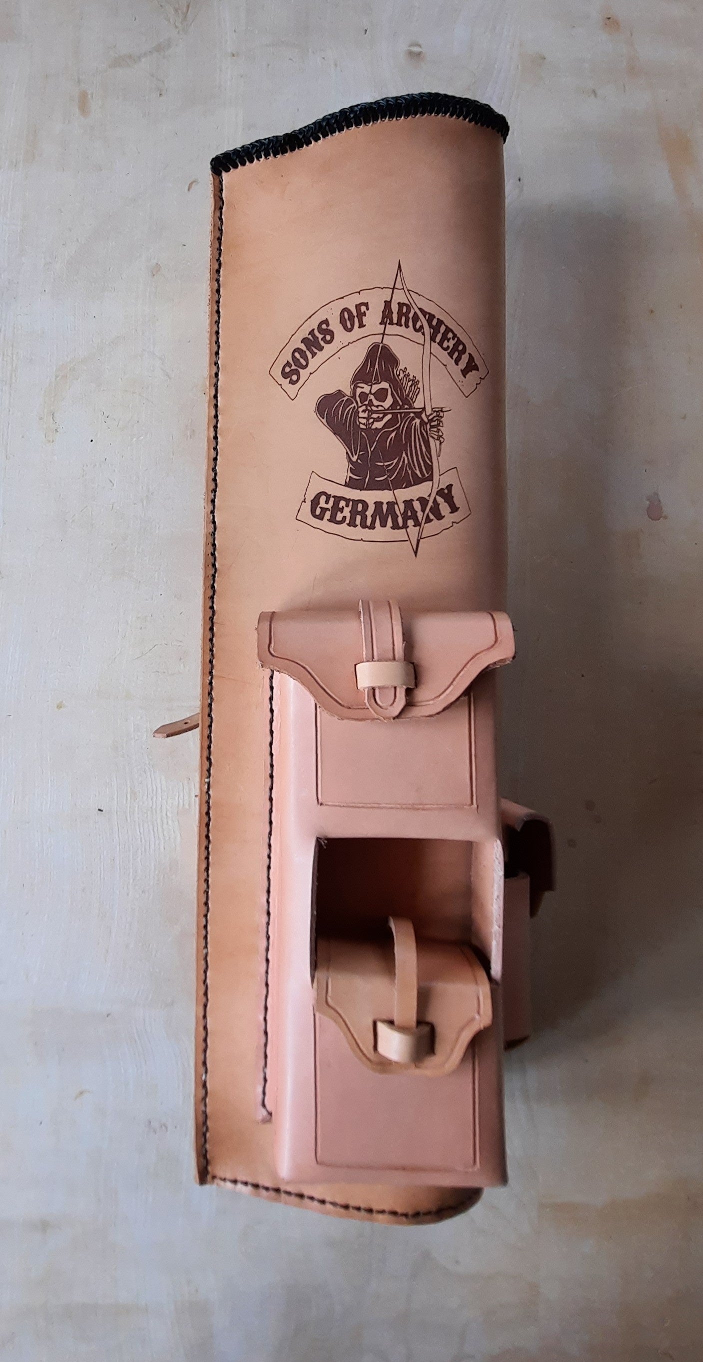 Sons of Archery - Rückenköcher mit 3-Punkt-Fixierung